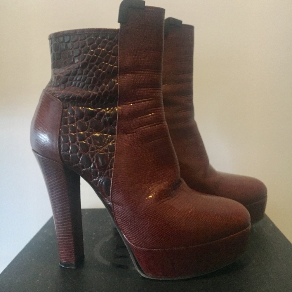 N/A | Victor & Rolf Brown Leather Ankle Boots